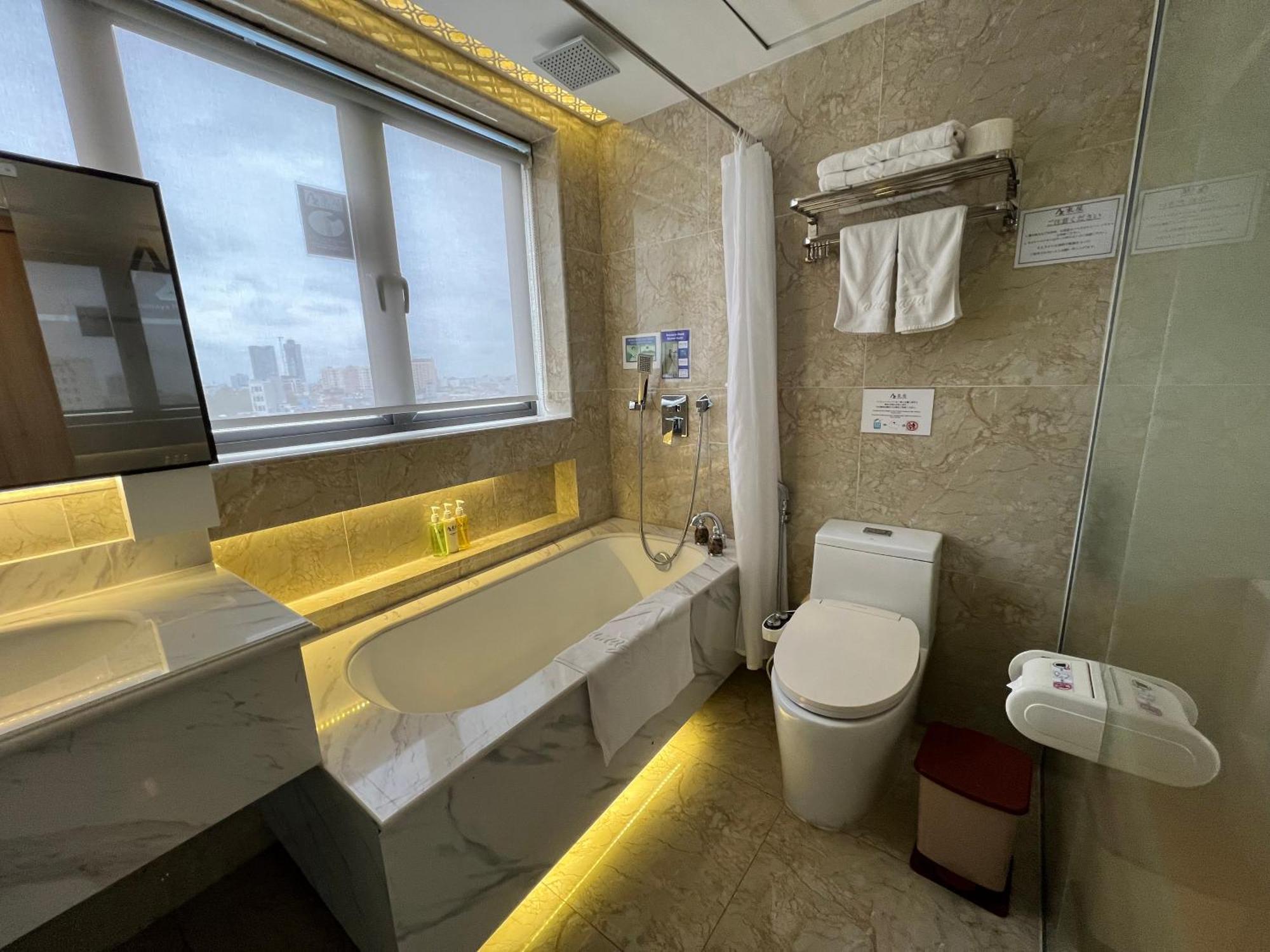 Azumaya Hotel Хайфон Экстерьер фото